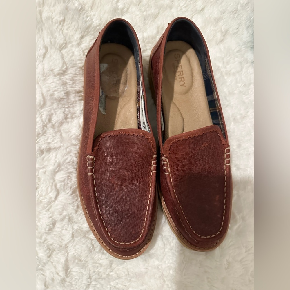 Sperry Women’s Authentic Original Leather Lug Loafer Cordovan